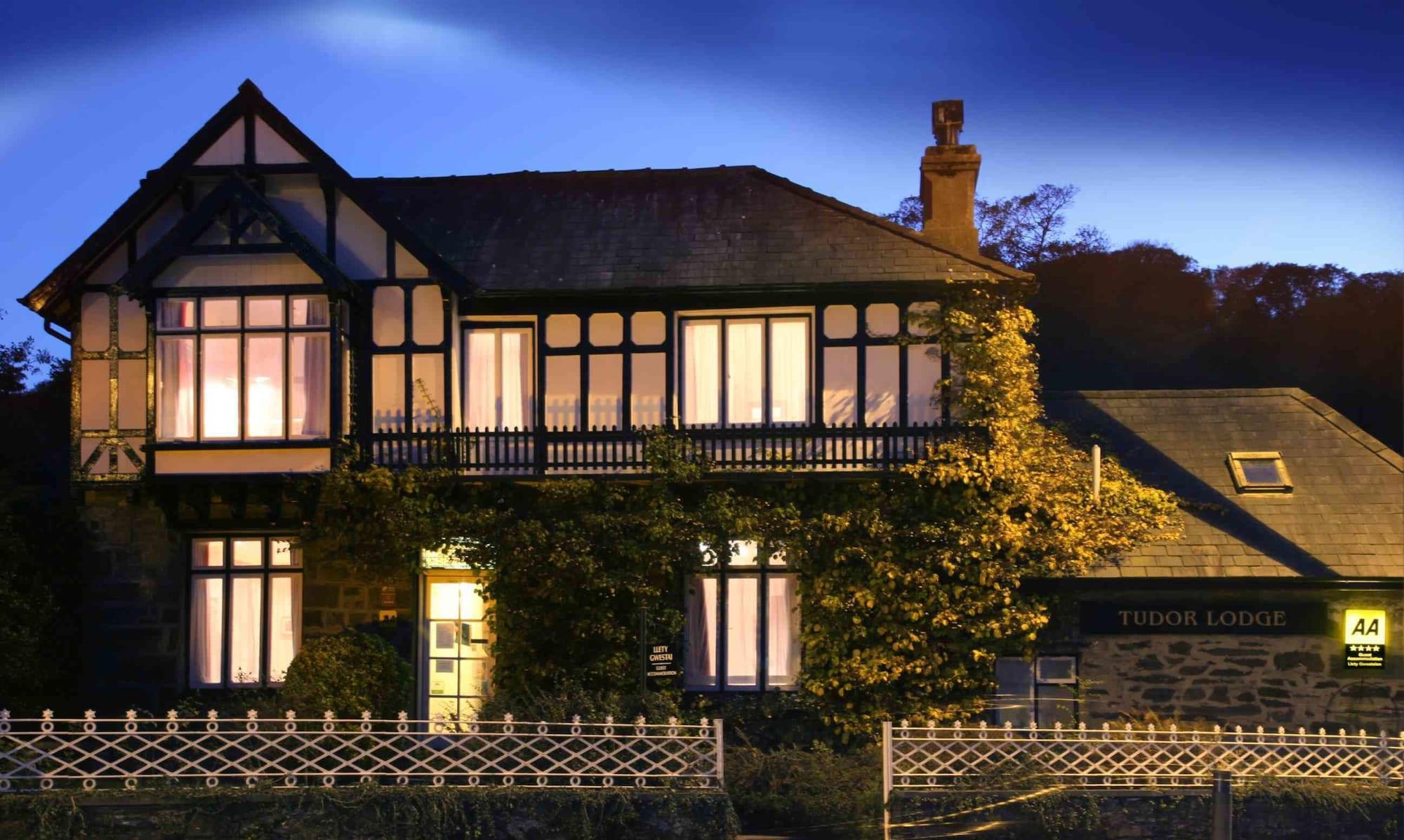 Tudor Lodge Porthmadog Bagian luar foto