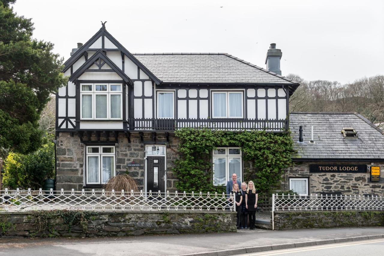 Tudor Lodge Porthmadog Bagian luar foto