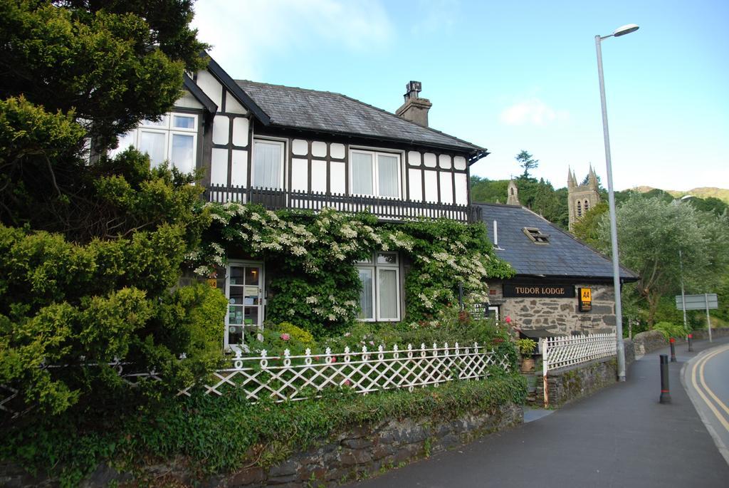 Tudor Lodge Porthmadog Bagian luar foto